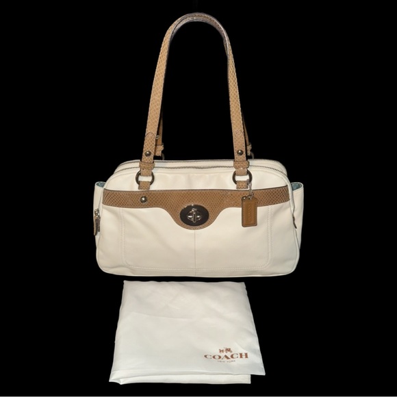 Coach Penelope Domed Shoulder Tote W/ Dustbag - Picture 1 of 8